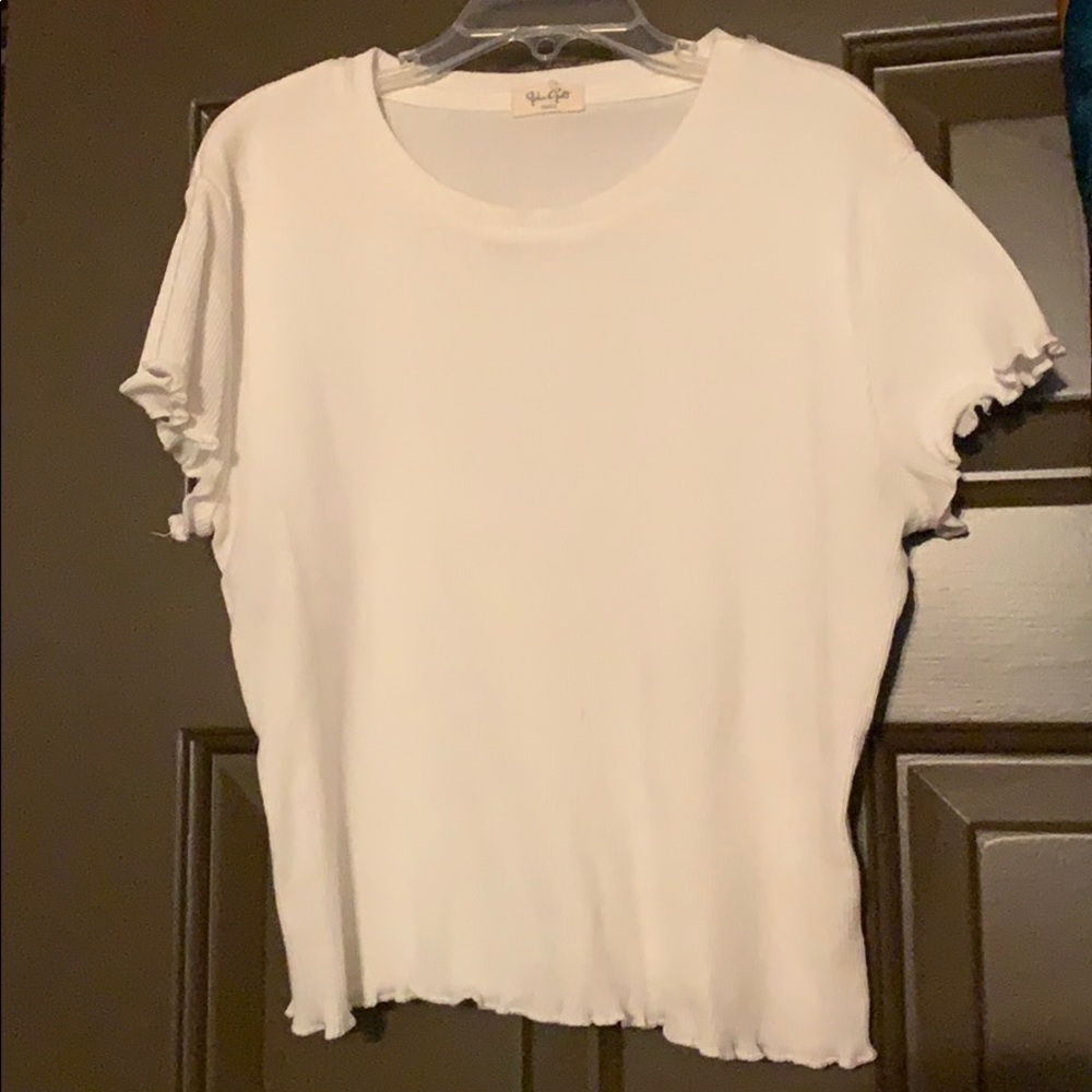 Brandy Melville lettuce edge tee